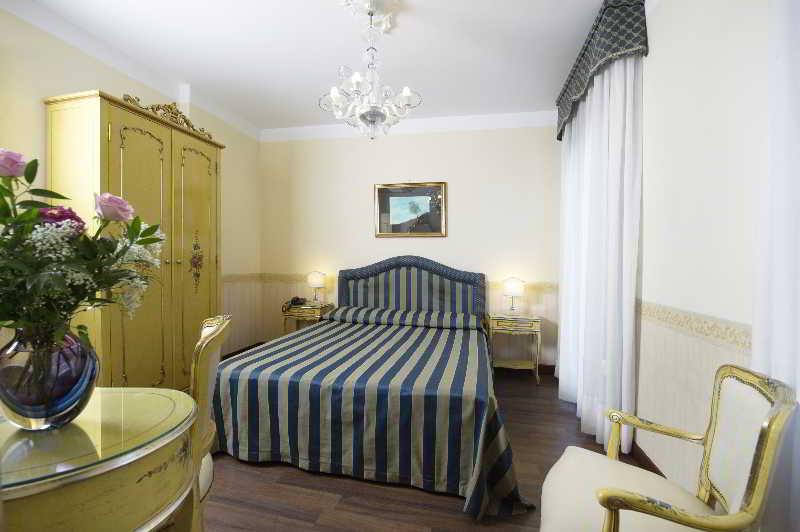 Hotel Villa Edera Lido di Venezia Exterior foto