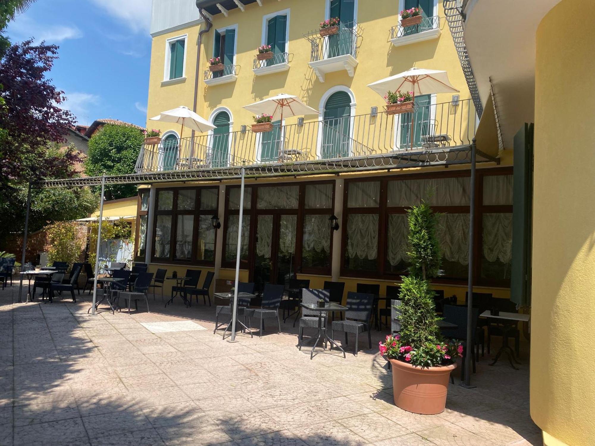 Hotel Villa Edera Lido di Venezia Exterior foto