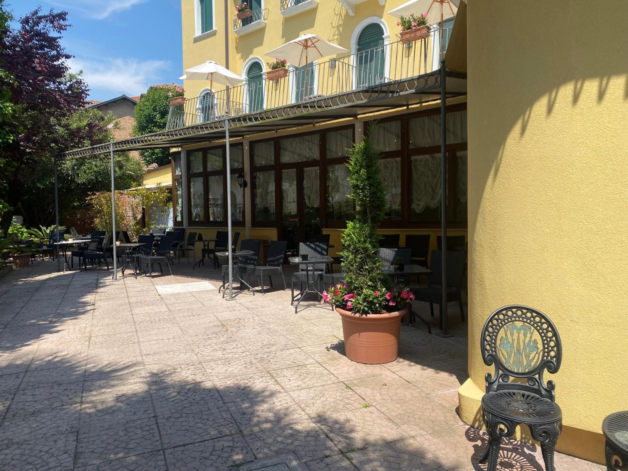 Hotel Villa Edera Lido di Venezia Exterior foto