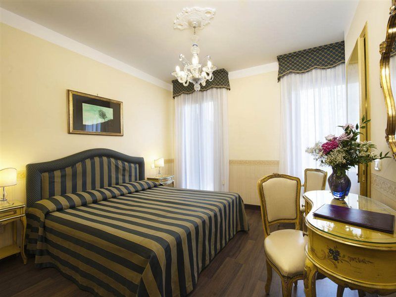 Hotel Villa Edera Lido di Venezia Exterior foto